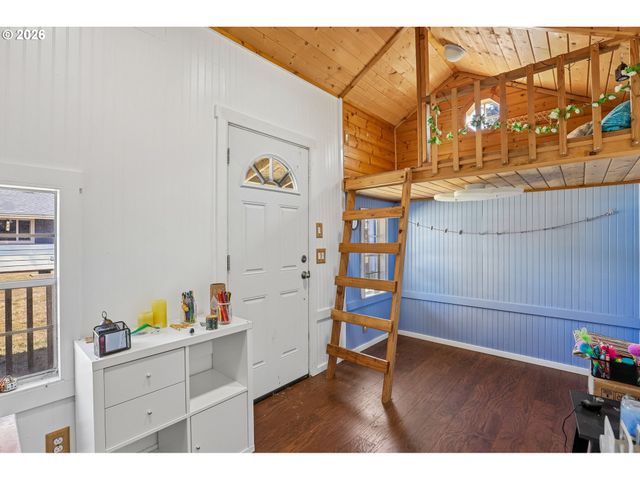 6868 Se MONROE St, Milwaukie, OR 97222