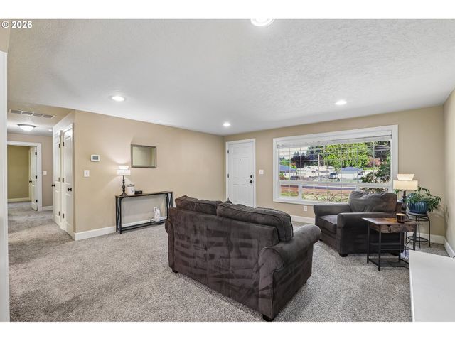 6868 Se MONROE St, Milwaukie, OR 97222