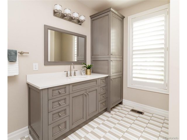 295 Jersey St, Denver, CO 80220