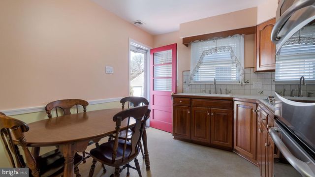 2473 SUSQUEHANNA RD, Abington, PA 19001
