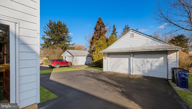 2473 SUSQUEHANNA RD, Abington, PA 19001