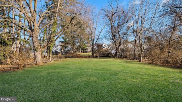 2473 SUSQUEHANNA RD, Abington, PA 19001