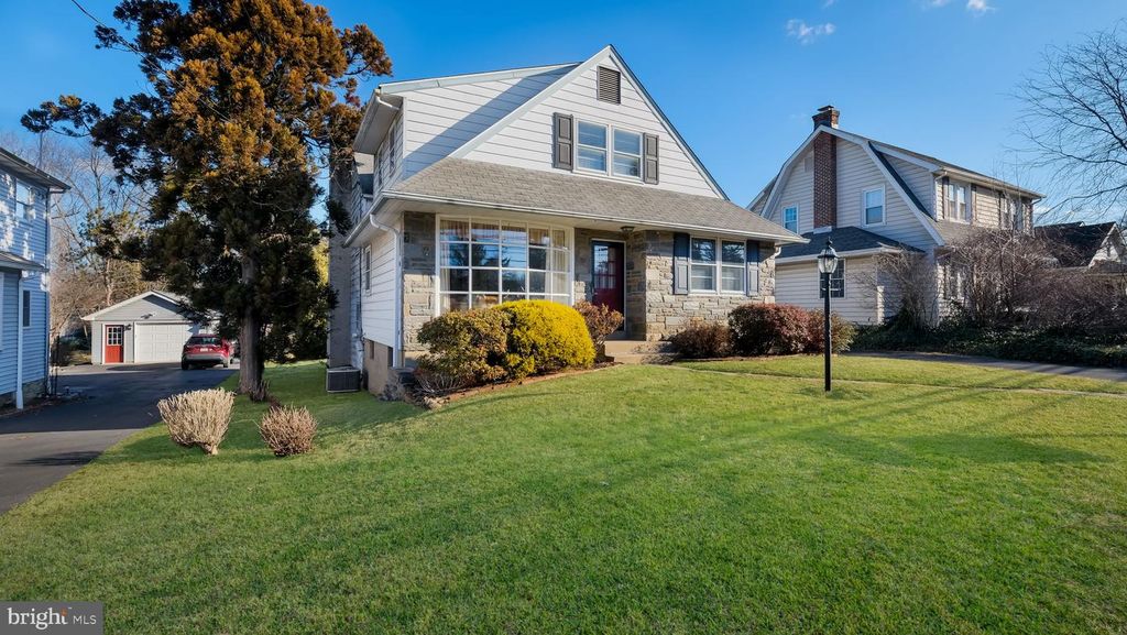 2473 SUSQUEHANNA RD, Abington, PA 19001