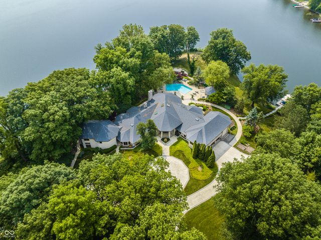 5101 Green Braes E Drive, Indianapolis, IN 46234