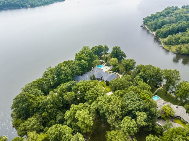 5101 Green Braes E Drive, Indianapolis, IN 46234