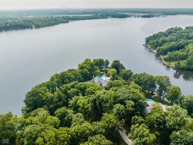 5101 Green Braes E Drive, Indianapolis, IN 46234