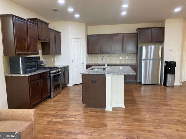 3131 WILDBERRY RUN Lane, Snellville, GA 30078