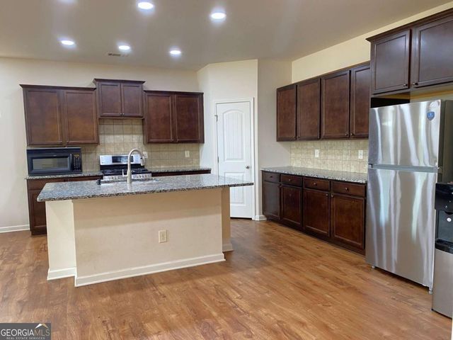 3131 WILDBERRY RUN Lane, Snellville, GA 30078