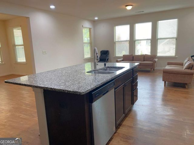 3131 WILDBERRY RUN Lane, Snellville, GA 30078