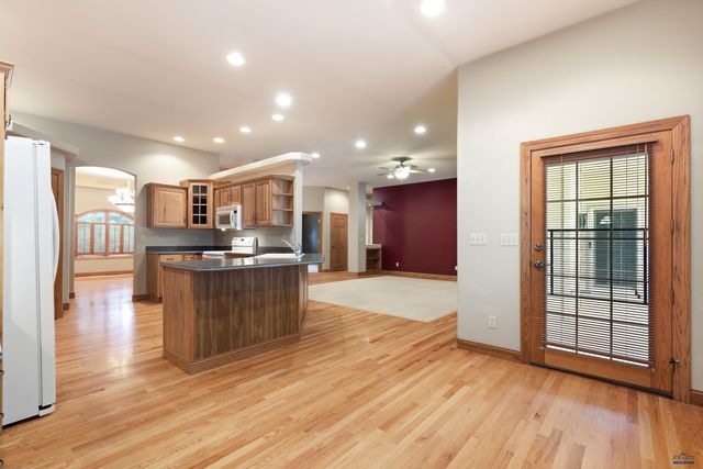4061 JOLLY LN, Rapid City, SD 57703