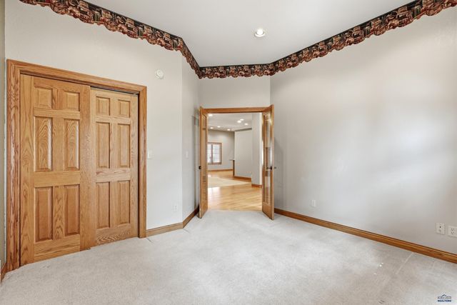 4061 JOLLY LN, Rapid City, SD 57703