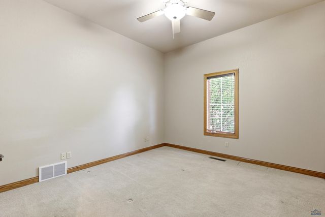 4061 JOLLY LN, Rapid City, SD 57703
