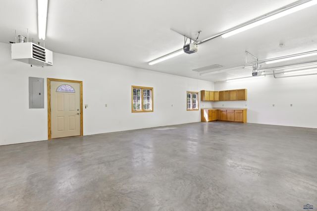 4061 JOLLY LN, Rapid City, SD 57703