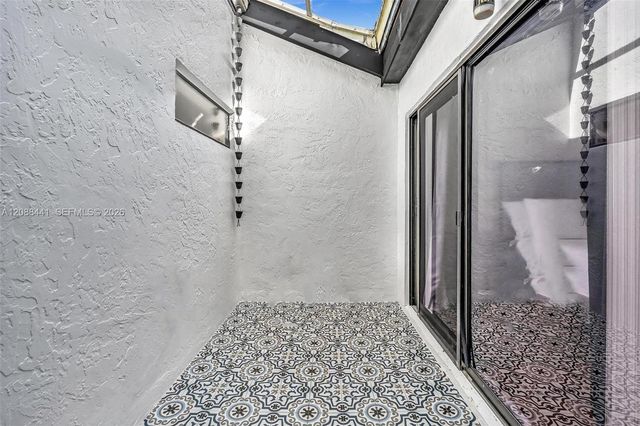 359 Fairway Circle 59, Weston, FL 33326