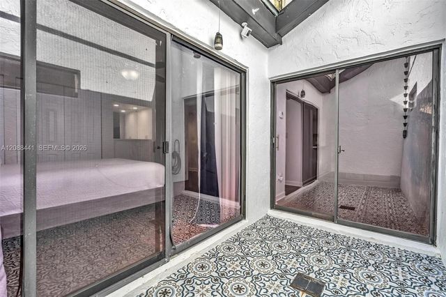 359 Fairway Circle 59, Weston, FL 33326