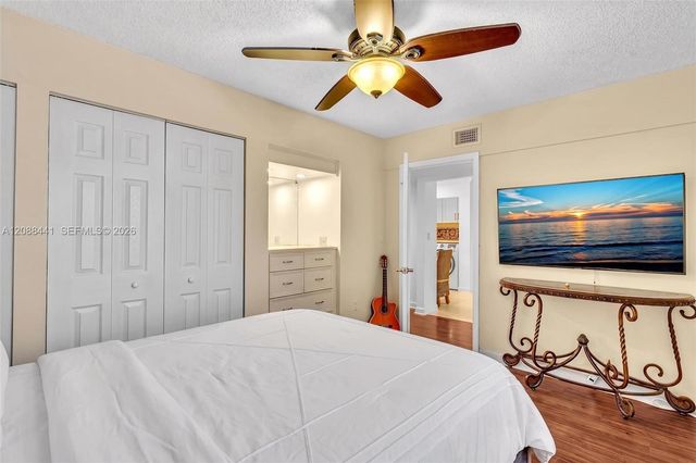 359 Fairway Circle 59, Weston, FL 33326