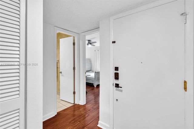 359 Fairway Circle 59, Weston, FL 33326