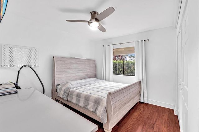 359 Fairway Circle 59, Weston, FL 33326