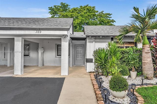 359 Fairway Circle 59, Weston, FL 33326