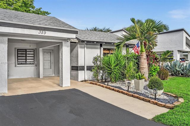 359 Fairway Circle 59, Weston, FL 33326