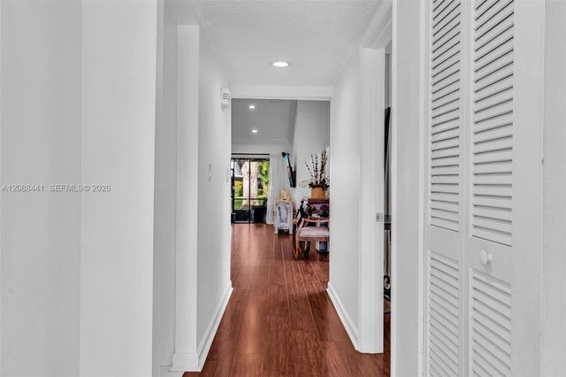 359 Fairway Circle 59, Weston, FL 33326