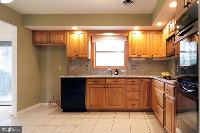 37 ABBY PL, State College, PA 16803