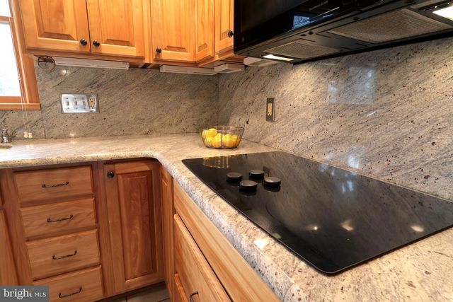 37 ABBY PL, State College, PA 16803