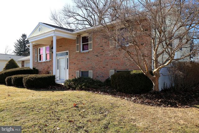 37 ABBY PL, State College, PA 16803