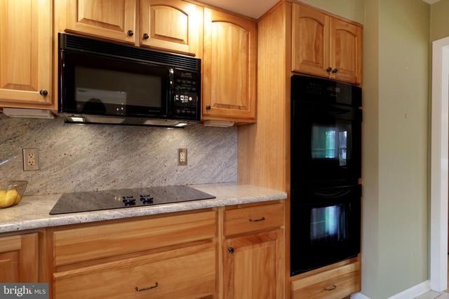 37 ABBY PL, State College, PA 16803