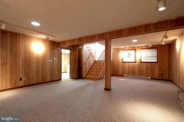 37 ABBY PL, State College, PA 16803