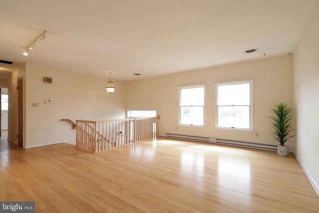 37 ABBY PL, State College, PA 16803