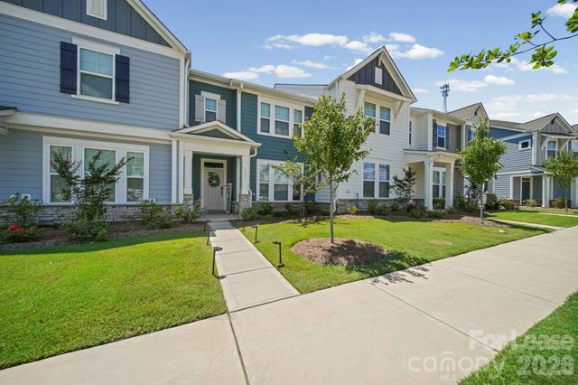 10037 Mamillion Drive, Huntersville, NC 28078