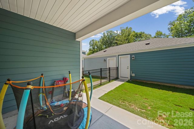 10037 Mamillion Drive, Huntersville, NC 28078