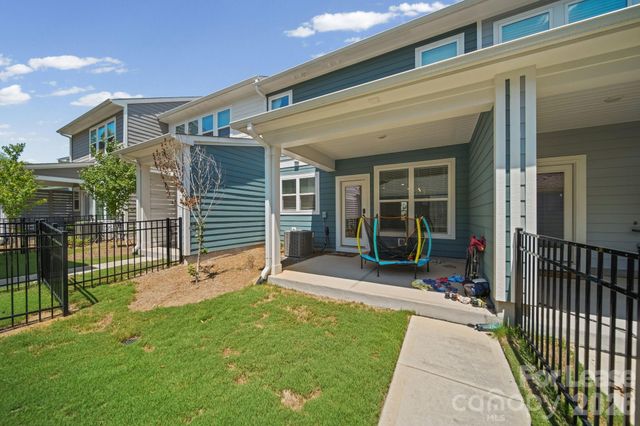 10037 Mamillion Drive, Huntersville, NC 28078