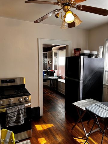 8910 Jeffries Avenue, Cleveland, OH 44105