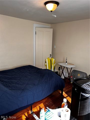 8910 Jeffries Avenue, Cleveland, OH 44105