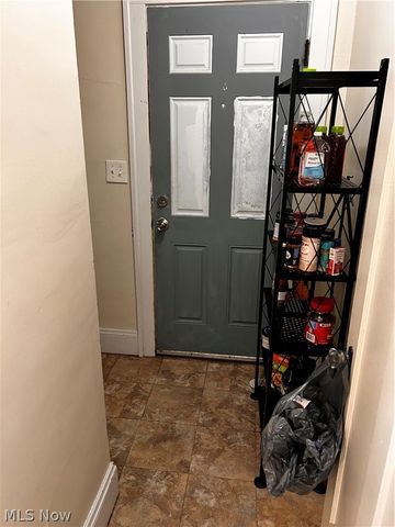 8910 Jeffries Avenue, Cleveland, OH 44105