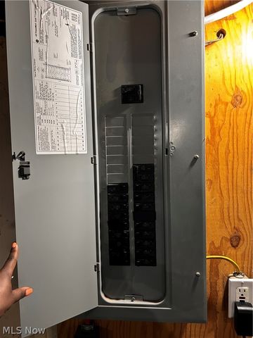 8910 Jeffries Avenue, Cleveland, OH 44105