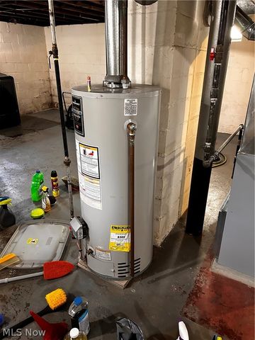 8910 Jeffries Avenue, Cleveland, OH 44105