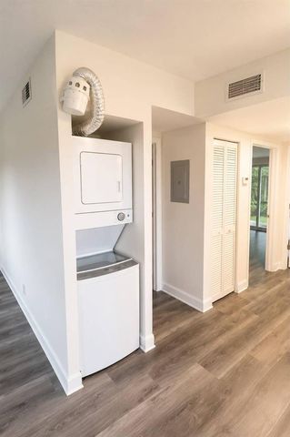 700 NOTTINGHAM Circle E, Greenacres, FL 33463