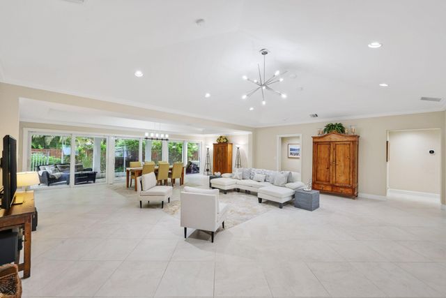 4535 Oak Tree Court, Delray Beach, FL 33445