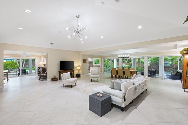 4535 Oak Tree Court, Delray Beach, FL 33445