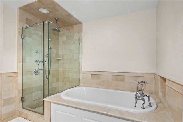 1 Tower Drive 406, Portsmouth, RI 02871