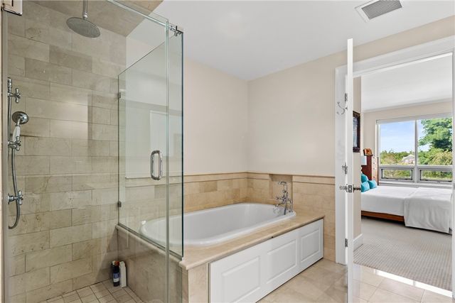 1 Tower Drive 406, Portsmouth, RI 02871