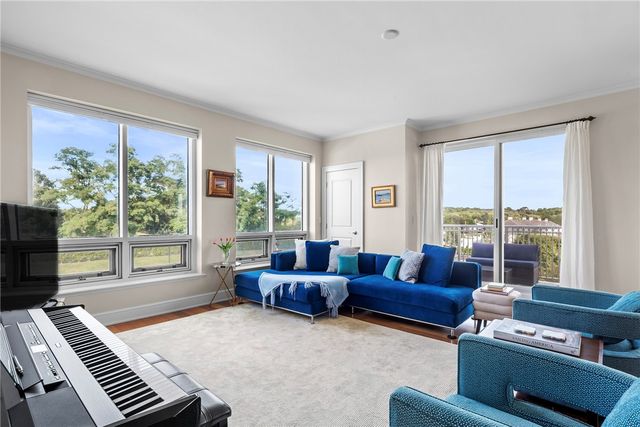 1 Tower Drive 406, Portsmouth, RI 02871