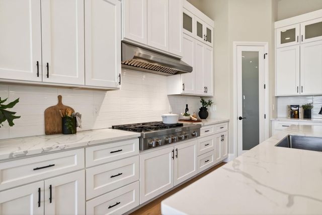 2020 Swingle Rd, Folsom, CA 95630