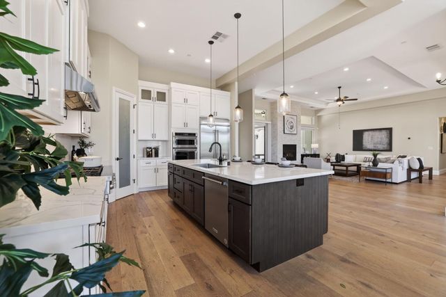 2020 Swingle Rd, Folsom, CA 95630