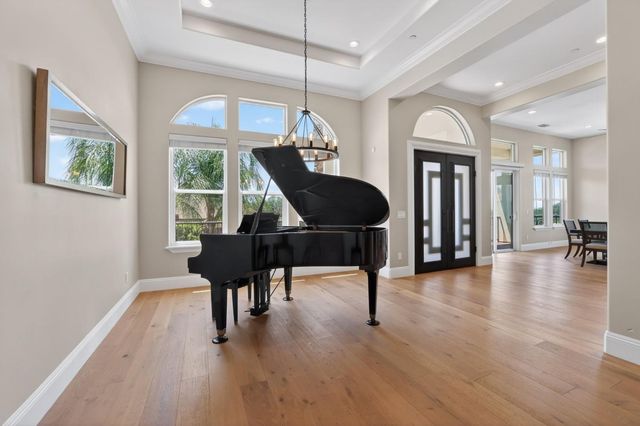 2020 Swingle Rd, Folsom, CA 95630