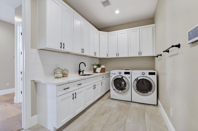 2020 Swingle Rd, Folsom, CA 95630