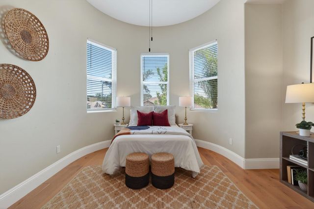 2020 Swingle Rd, Folsom, CA 95630